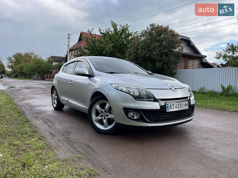 Хетчбек Renault Megane 2013 в 