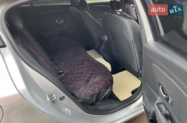 Хетчбек Renault Megane 2013 в 