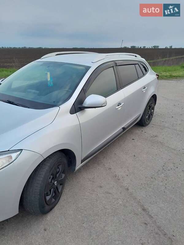 Универсал Renault Megane 2011 в 
