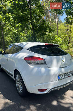 Купе Renault Megane 2011 в 