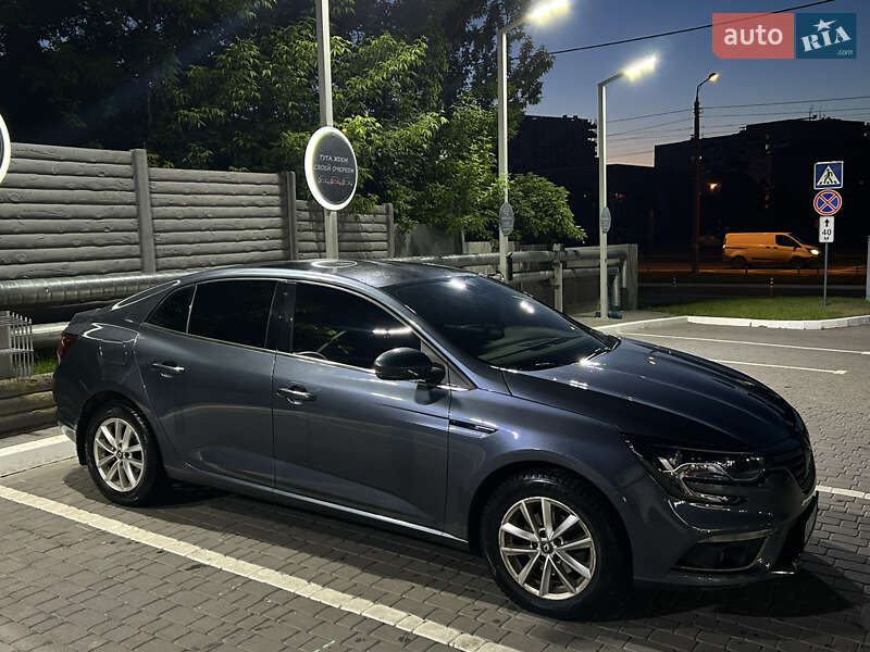 Седан Renault Megane 2020 в 
