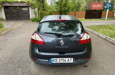 Хетчбек Renault Megane 2011 в 