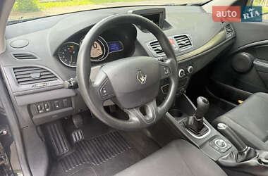 Хетчбек Renault Megane 2011 в 