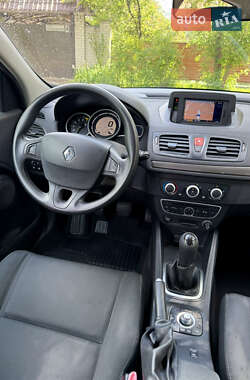 Хетчбек Renault Megane 2011 в 