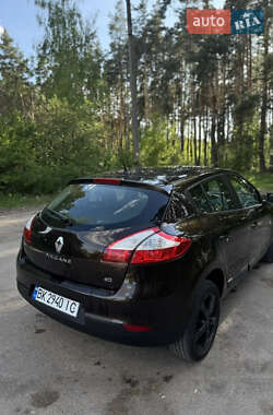 Хетчбек Renault Megane 2013 в 