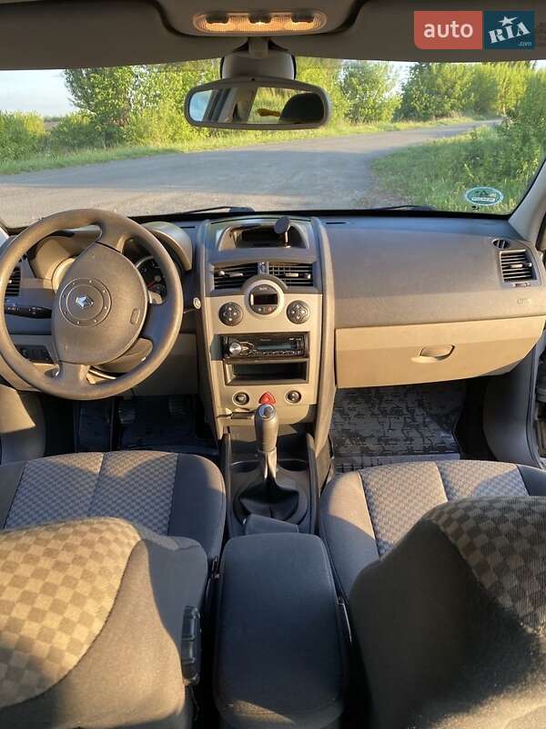 Седан Renault Megane 2003 в 