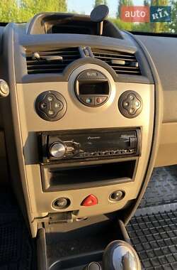 Седан Renault Megane 2003 в 