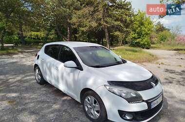 Хэтчбек Renault Megane 2013 в 