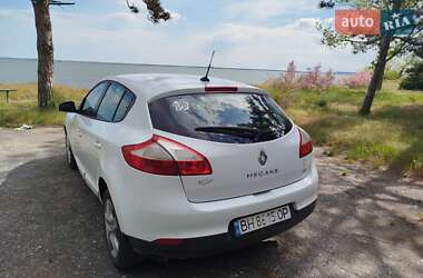 Хэтчбек Renault Megane 2013 в 