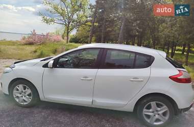 Хэтчбек Renault Megane 2013 в 