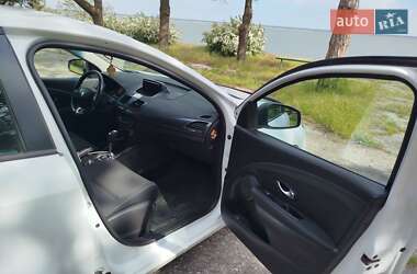 Хэтчбек Renault Megane 2013 в 
