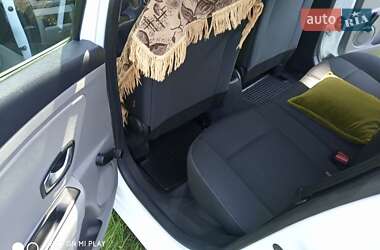 Хетчбек Renault Megane 2009 в  фото 7 Хетчбек Renault Megane 2009 в