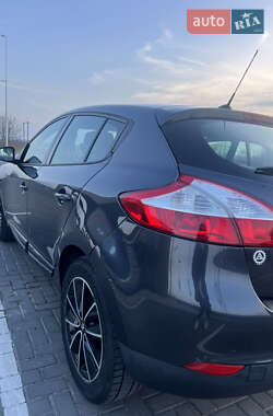 Хэтчбек Renault Megane 2013 в 