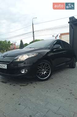 Хэтчбек Renault Megane 2012 в 