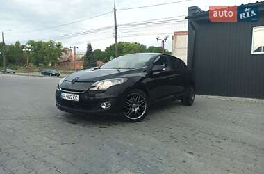 Хэтчбек Renault Megane 2012 в 