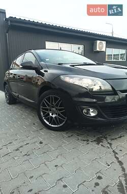 Хэтчбек Renault Megane 2012 в 