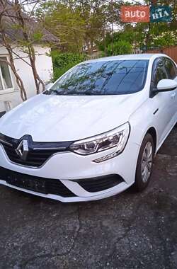 Седан Renault Megane 2017 в 