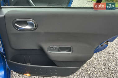Хетчбек Renault Megane 2006 в 