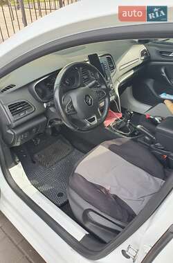 Седан Renault Megane 2019 в 