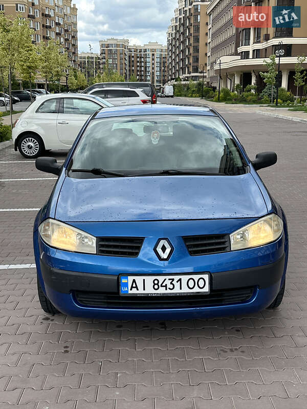 Хэтчбек Renault Megane 2005 в 