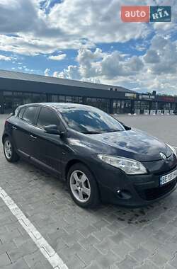 Хетчбек Renault Megane 2010 в 