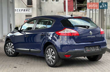 Хетчбек Renault Megane 2010 в 
