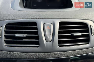 Хэтчбек Renault Megane 2014 в 