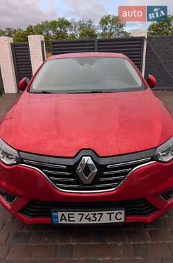 Хэтчбек Renault Megane 2018 в 