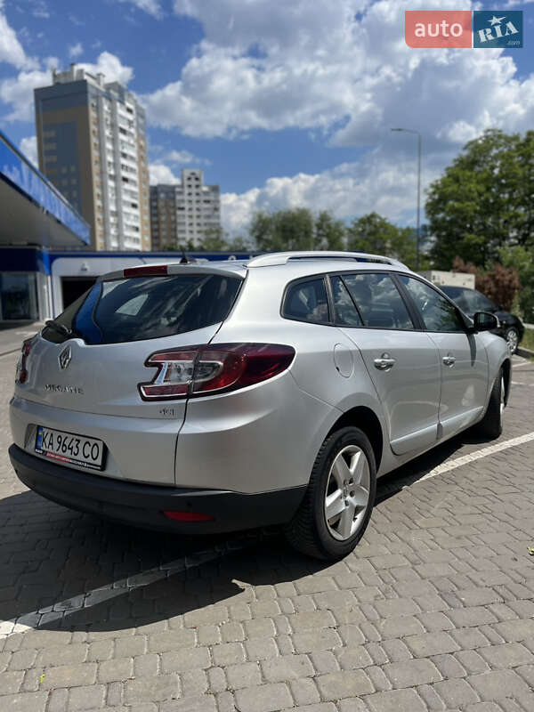 Универсал Renault Megane 2014 в Киеве