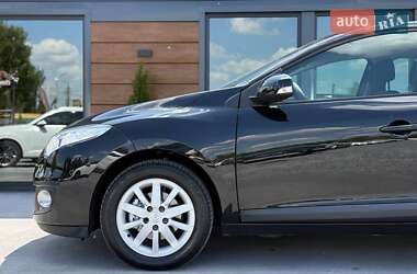Хэтчбек Renault Megane 2012 в 