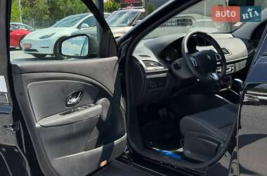 Хэтчбек Renault Megane 2012 в 