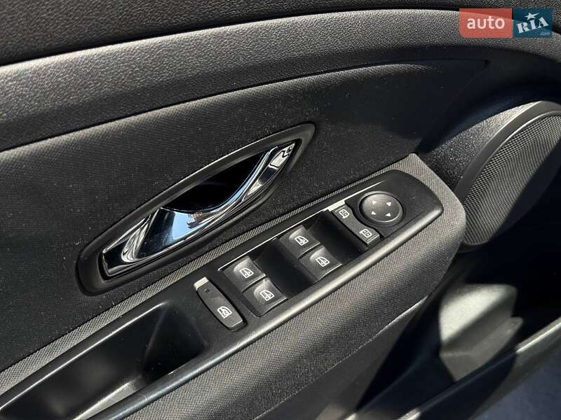 Хэтчбек Renault Megane 2012 в Ровно