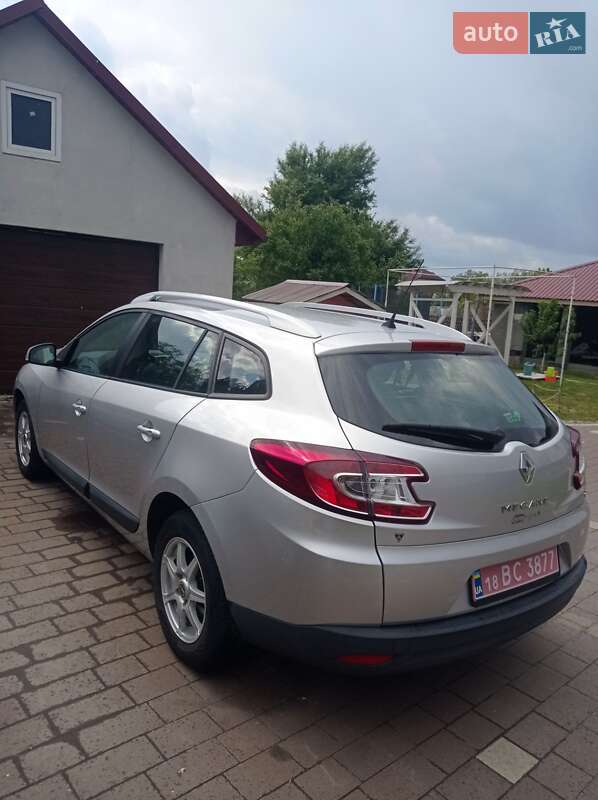 Універсал Renault Megane 2012 в Сарнах