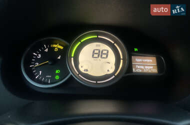 Хэтчбек Renault Megane 2013 в 