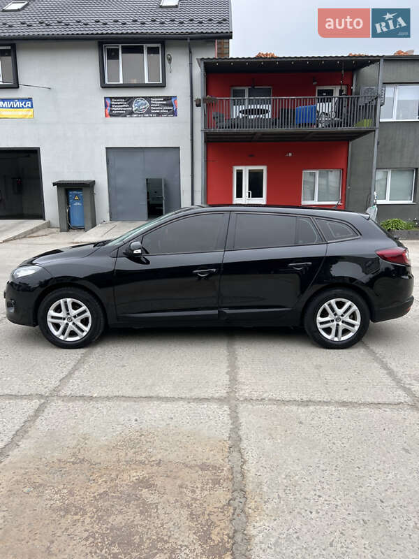 Универсал Renault Megane 2011 в Вараше