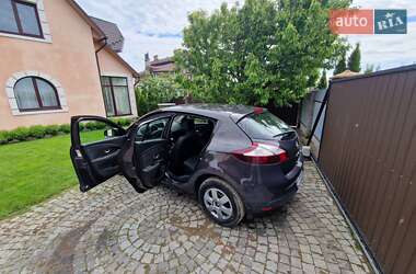 Хэтчбек Renault Megane 2015 в 