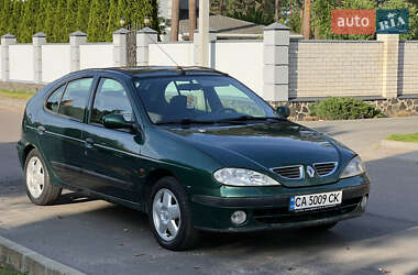 Хэтчбек Renault Megane 1999 в 