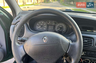 Хэтчбек Renault Megane 1999 в 