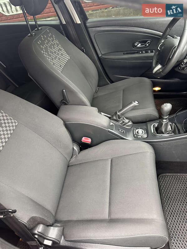 Універсал Renault Megane 2012 в Дубні фото 32 Універсал Renault Megane 2012 в Дубні