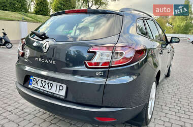 Универсал Renault Megane 2011 в 