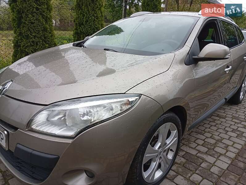 Универсал Renault Megane 2011 в Золочеве