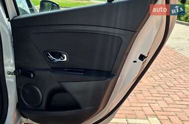 Хэтчбек Renault Megane 2014 в 