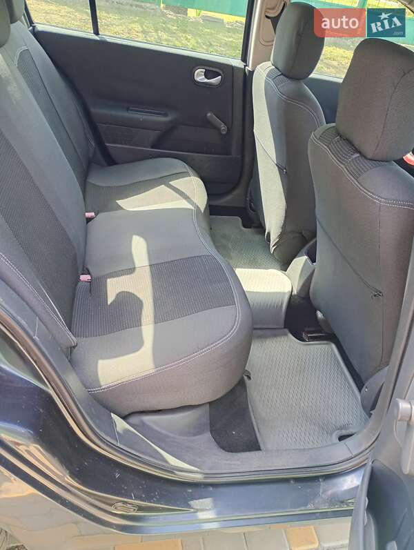 Седан Renault Megane 2007 в Новоархангельську