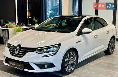 Седан Renault Megane 2018 в 