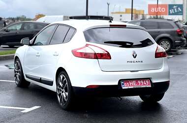 Хэтчбек Renault Megane 2011 в 