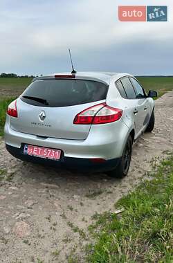Хетчбек Renault Megane 2009 в 