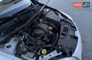Хетчбек Renault Megane 2012 в 