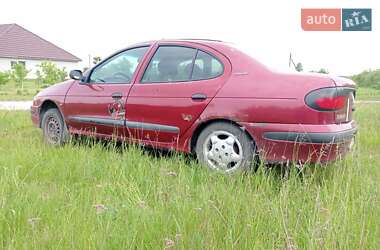Седан Renault Megane 1998 в 