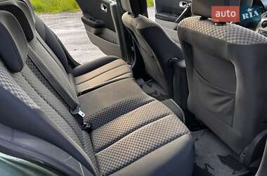 Хэтчбек Renault Megane 2003 в 