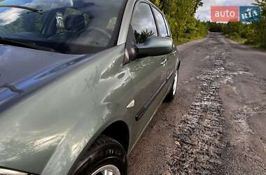 Хэтчбек Renault Megane 2003 в 